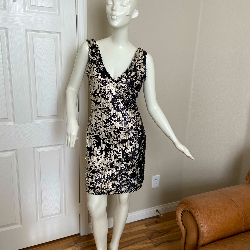Mia Paluzzi black and white sequins dress Sz 8